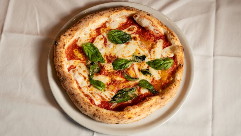 Margherita classic pizza luce