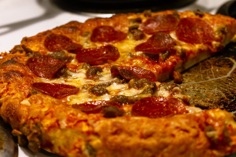 Pepperoni pizza luce